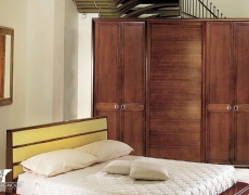 camera letto in varie versioni armadio con anta centrale scorrevole in legno o specchio